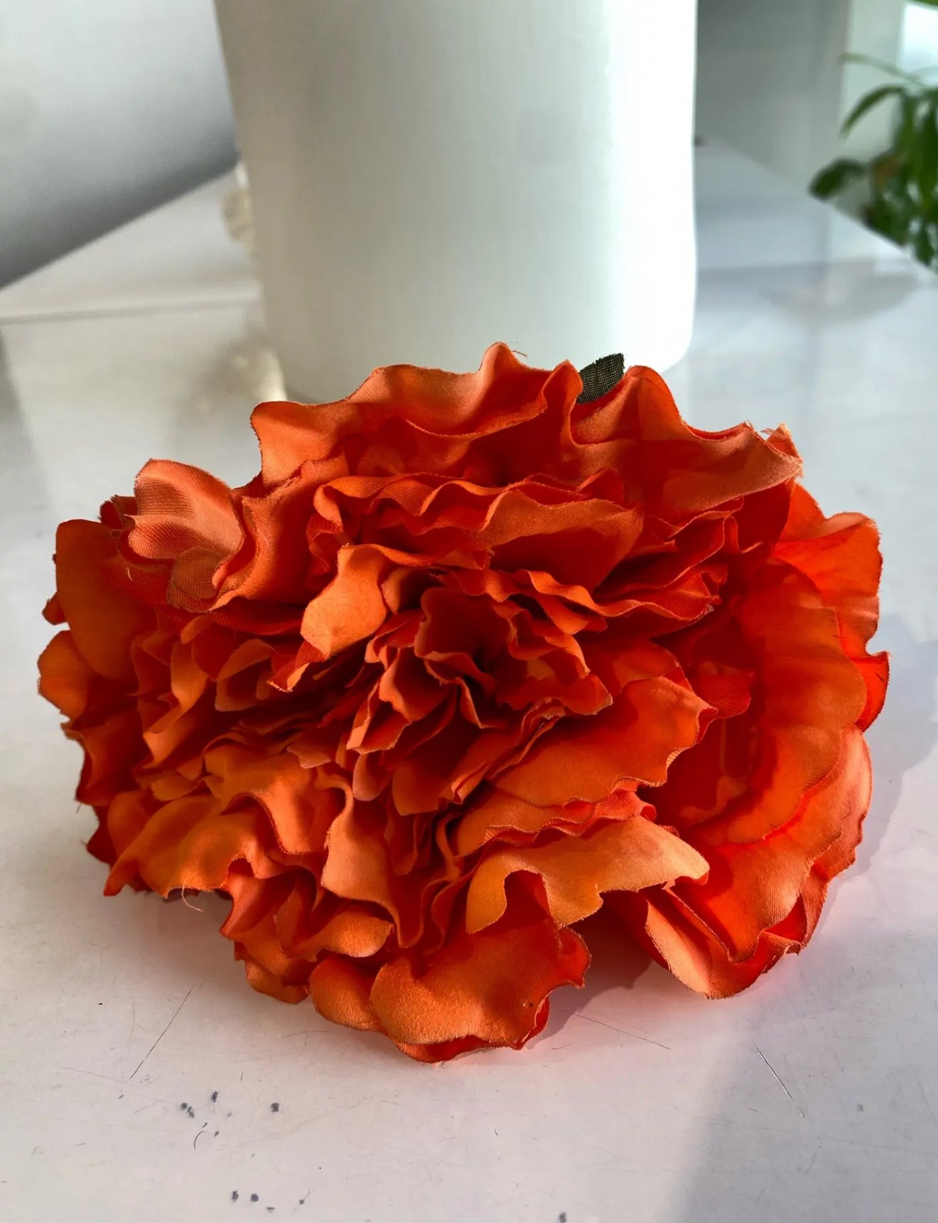 Corona de claveles PEONIA para flamencas - Imagen 3